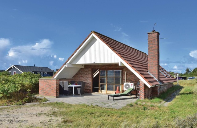 Nice home in Ringkøbing