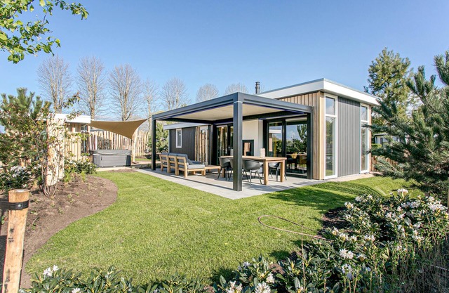 Nice home in Voorthuizen with kitchen