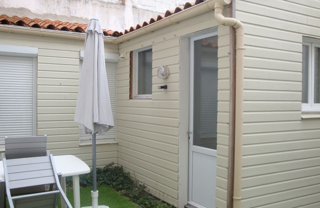 Nice studio near the beach and Wifi