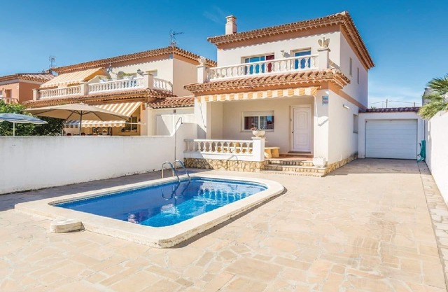 Nice Villa with Pool and barbecue in Miami Playa