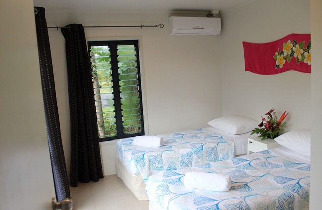 Nikao Cottages Unit 6 Beach