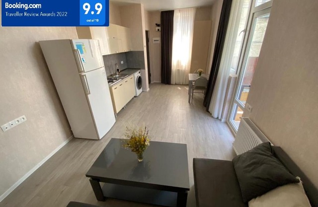 Nikas apartment with balcony in old Tbilisi