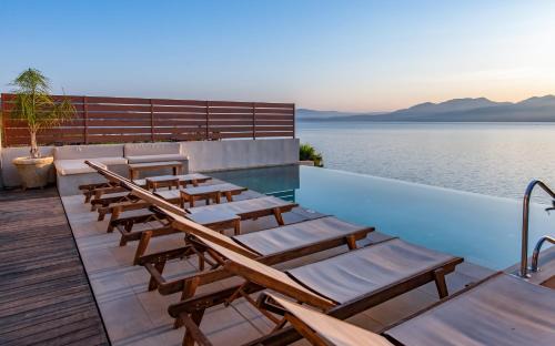 Nikiana Luxury Villas