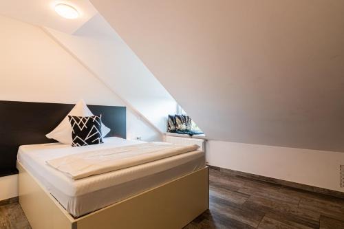 Nine Rooms - Serviced Rooms