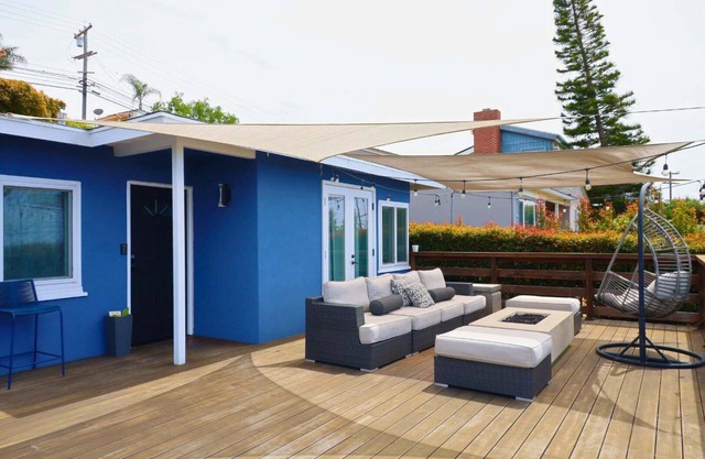 Nipoma/Deck/WalktoWaves/3BRCoastalHome