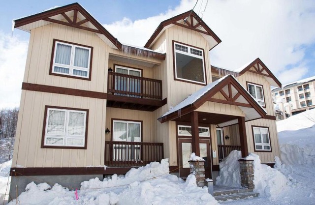 Niseko Alpine Apartments