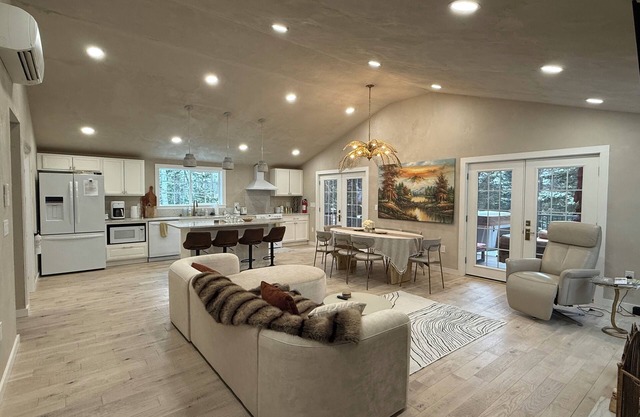 nLuxury Vacation Home 3bd2ba MDI, wheelchair accessible - Bass Harbor Lighthouse