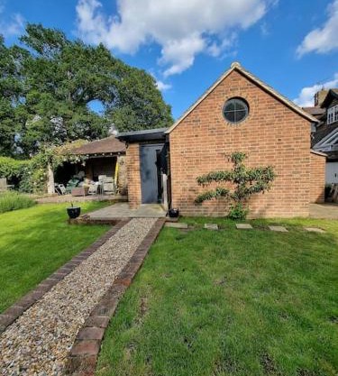 No 2 close to Wakehurst and Kew Seed Bank Ardingly