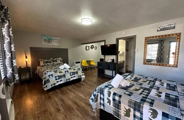 Non-Smoking 2 Queen Room - NS2Q