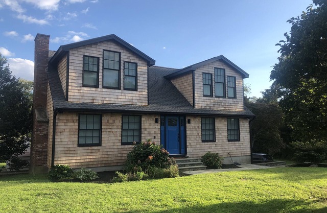 Nonquit Cottage by Sakonnet Farm & Stays