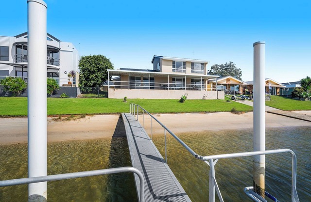 Noojee - Stunning waterfront property on the canals
