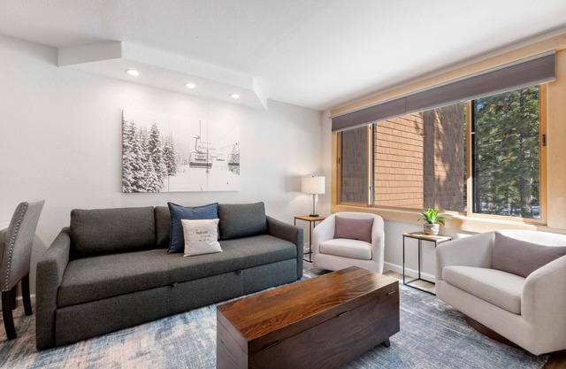 Northstar Ski Trails, Ski In/Ski Out - Walk to Village/Rec Center - Sleeps 4