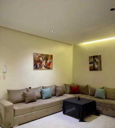 Nura Apartment - Family only