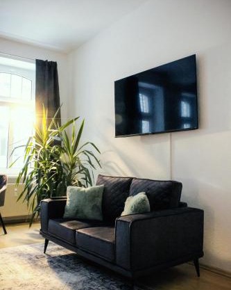 NUWILU ONE - Apartment mit Balkon im Herzen Erfurts - Magenta TV- Netflix - Disney