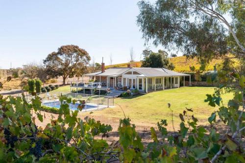 O'Briens of Clare - Stylish Pet Friendly Vineyard Accommodation