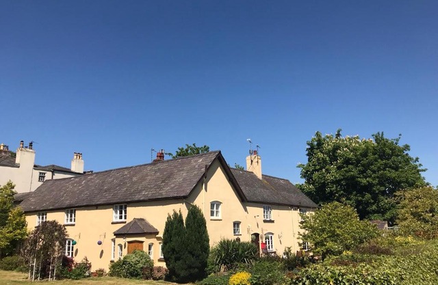 Oakenholt Farm Bed and Breakfast