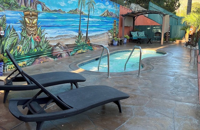 Oakridge Inn