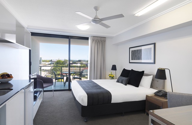 Oaks Mackay Carlyle Suites