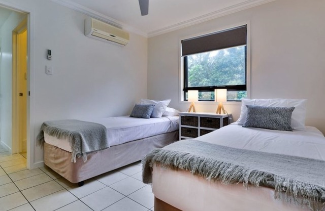 Oasis 19, Hamilton Island