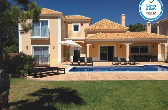 Oasis 5 Modern Luxury Beach Villa 500m to the beach