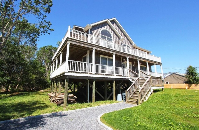Ocean Drive House - Wraparound Decks