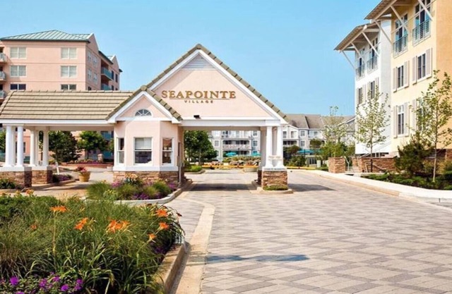 OCEAN FRONT BLDG-RENOVATED 2BDRM/2 FULL BATH - Seapointe Village W/Private Beach