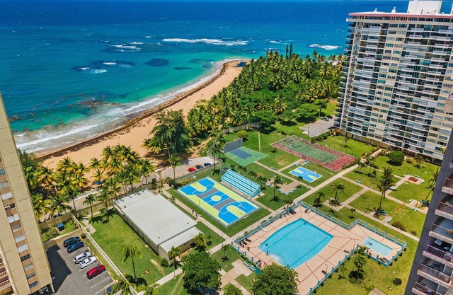 Ocean-Front, Family-Friendly Condo in Playa Azul, Luquillo. Sleeps up to 8!