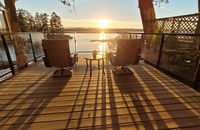 Ocean front, west facing with incredible sunsets