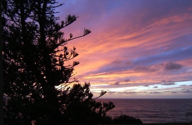 Ocean Sunsets Gorgeous, Romantic Home