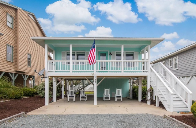 Ocean View! Adorable, Second Row Single Family Home in Ocean Isle Beach