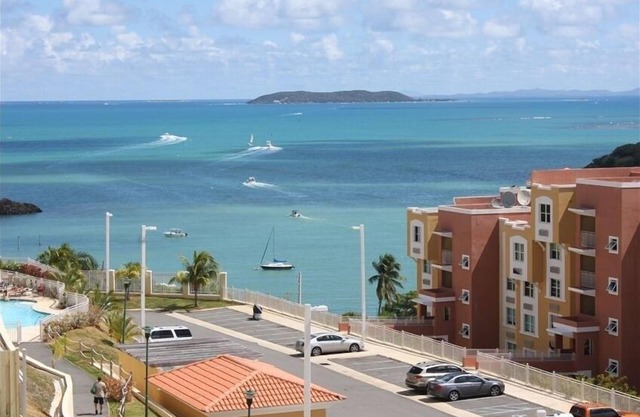 Ocean View Condo W/Wifi & Air Conditioning in Penamar
