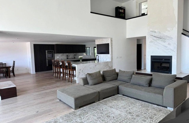 Ocean View Del Mar Home, 4000sqft , 6bd, 4.5 bath