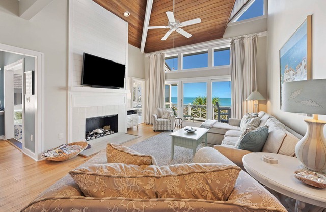 Oceanfront Elegance with a Pool