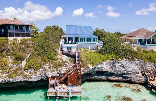 Oceanfront Villa - Private Dock for Snorkeling, 3 mins to Private Beach