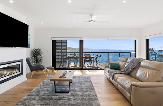 Oceania 1 - cutting edge boutique apartment