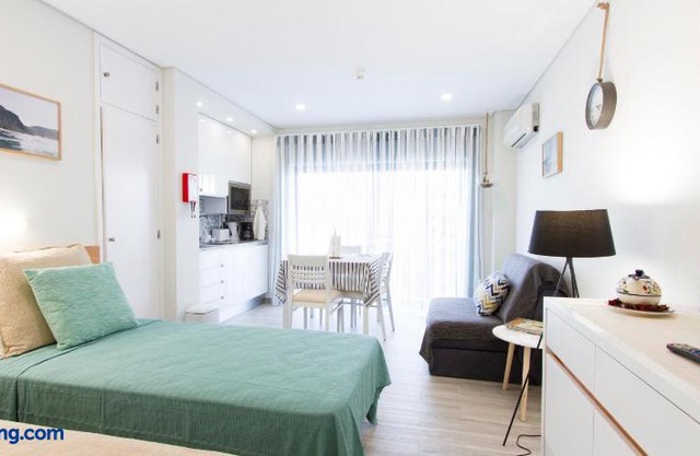 Oceanview Vau Studio