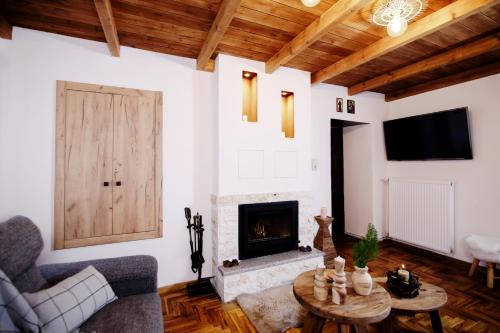 Oiti Mountain Apartments
