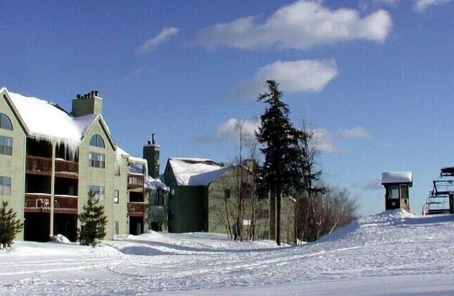 Okemo Mountain Slopeside Vacation Condo