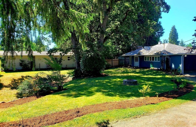 Old Farm Land by Willamette River Oak Trees Bike Path Shopping Restaurants