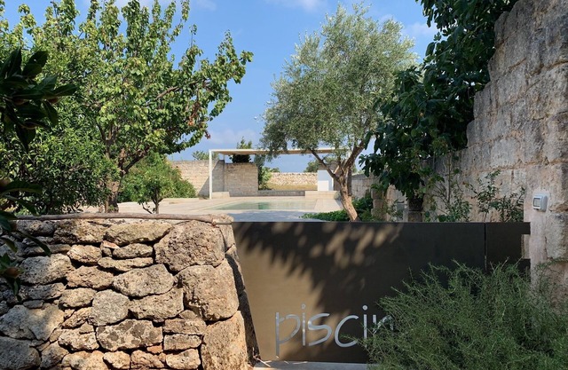 OLD FARM OF ARCHITECT WITH POOL (12x5) SEA (terraces)