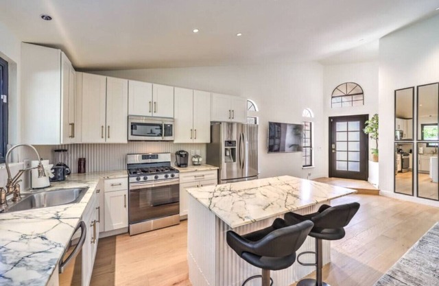 Old Mill | Chic Modern Bungalow in Green Valley!
