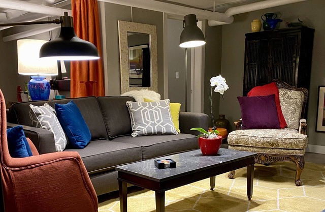 Old World Charm Basement Level Flat in upscale Cherry Creek