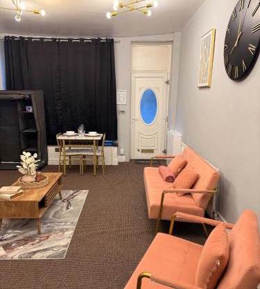 Oldham city centre studio