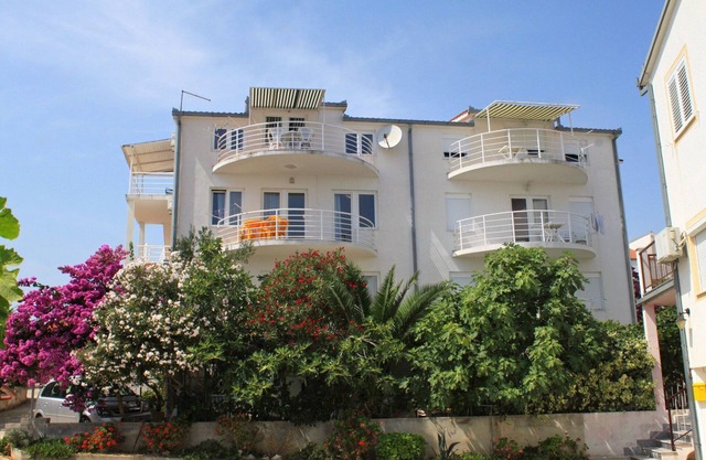 One bedroom apartment with balcony Rastići, Čiovo (A-6863-d)