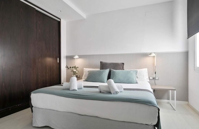 One-bedroom apartment on Gran Via in Barcelona