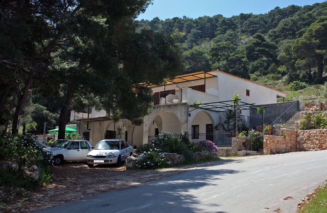 One bedroom apartment with balcony Cove Saplunara, Mljet (A-4923-a)