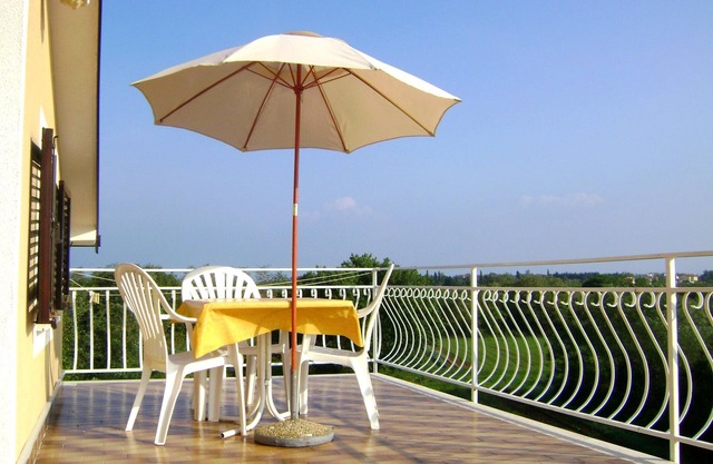 One bedroom apartment with terrace Bašanija, Umag (A-7149-a)