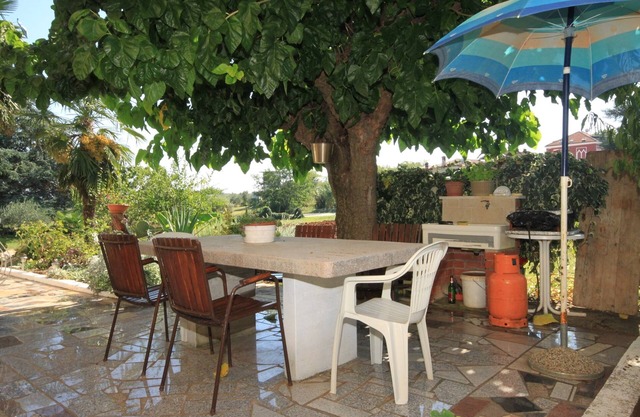 One bedroom apartment with terrace Bašanija, Umag (A-7149-c)