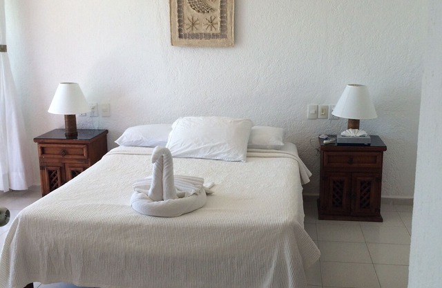 One Bedroom Apartment On the Beach
