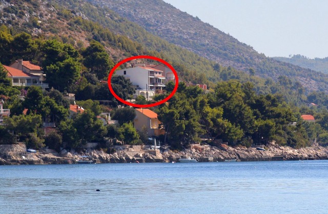 One bedroom apartment near beach Prižba, Korčula (A-9255-a)
